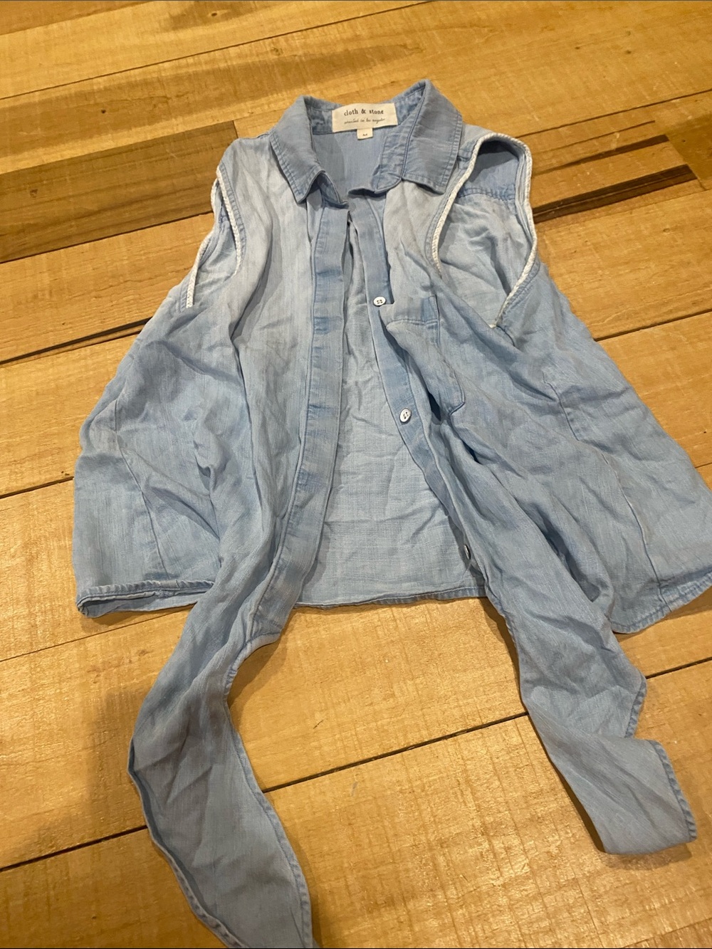 cloth & stone Girls Light Blue Sleeveless Button-Down with Front Tie